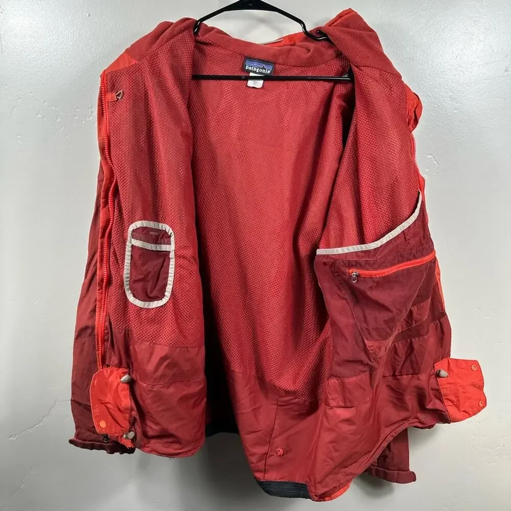 Vintage Men’s Patagonia Primo Jacket in Red Size XL